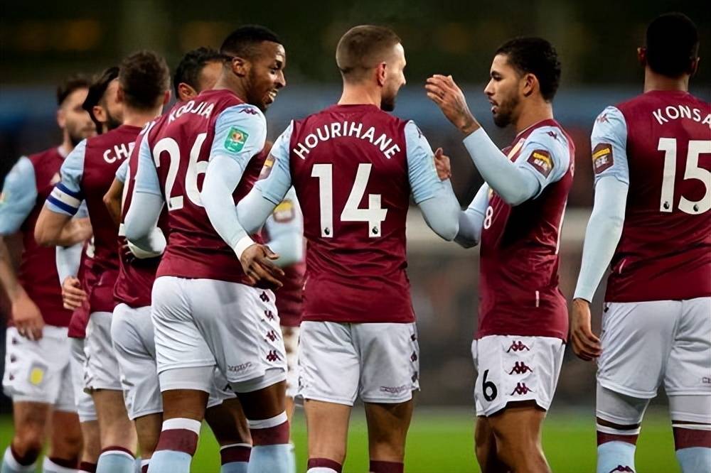 父亲：圣地亚哥从未讨论过离开的可能性，他在米兰很开心（父亲：圣地亚哥从未提及离队，他在米兰过得很开心）