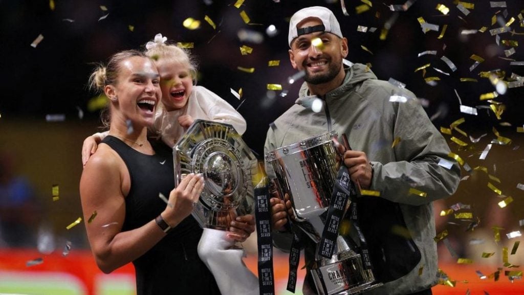 罗体：瓦尔迪家中被盗损失10万欧元财物，窃贼跟踪了他和家人（罗体：瓦尔迪住宅遭窃，约10万欧元财物被盗，嫌犯曾跟踪其家人）