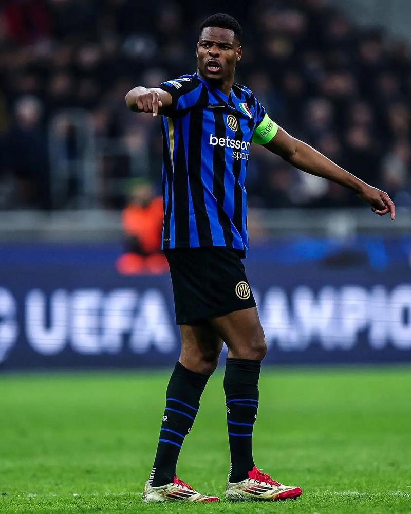 日本U22本月大名单：小杉启太领衔5留洋，1名大学生球员入选