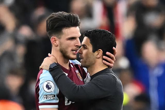 欧联第三轮：斯图加特还有主帅压箱底，诺丁汉森林新帅懂踢欧战？（欧联第3轮：斯图加特主帅尚有后招，诺丁汉森林新帅欧战能力几何？）