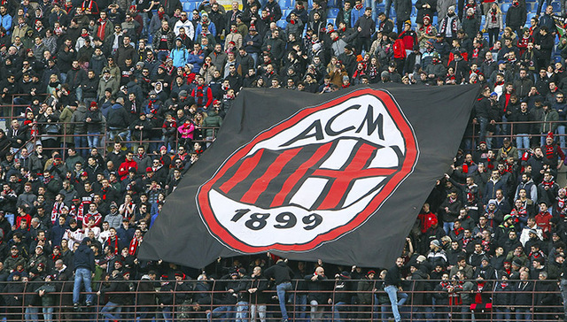 回应赫罗纳球迷，维尼修斯对着看台喊道“去西乙吧！”（回击赫罗纳球迷，维尼修斯朝看台高喊：降到西乙去！）